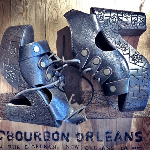 Free People Shoes - Free People sandals size 38 NWOT